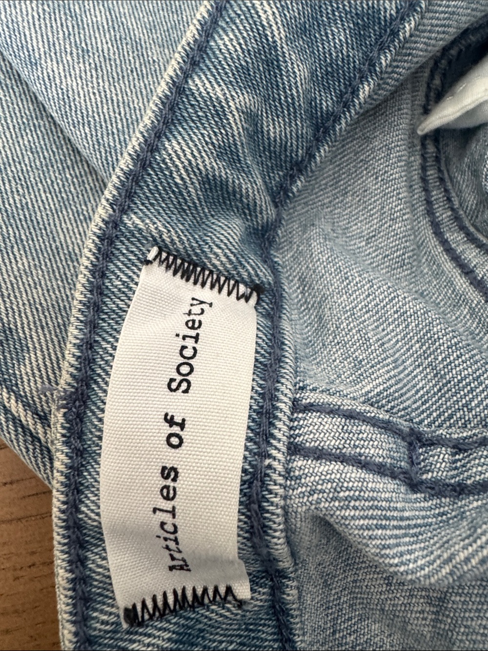 Articles of Society Distressed Cropped Jeans Size 26 Light Wash Raw Hem Denim - Picture 9 of 10